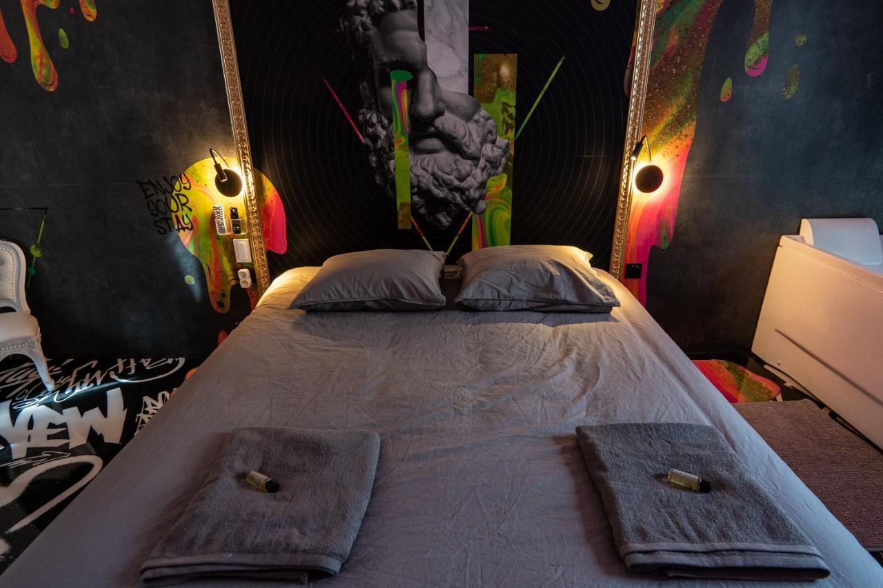 Capsule Art Deco - Jacuzzi - Netflix - Home Cinema - Arcade De Jeux & Nintendo Switch - 2 Chambres - Filet Suspendu Valenciennes Exterior foto
