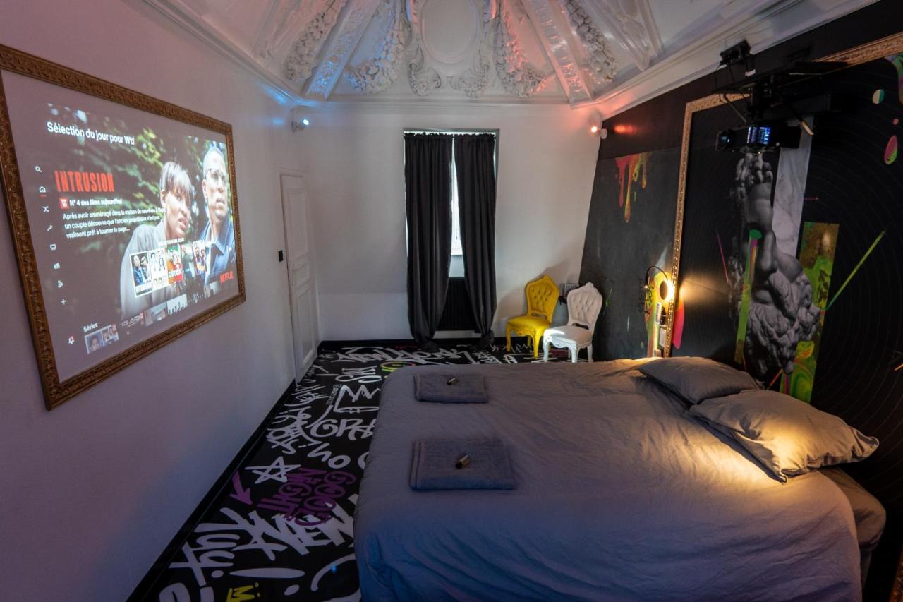 Capsule Art Deco - Jacuzzi - Netflix - Home Cinema - Arcade De Jeux & Nintendo Switch - 2 Chambres - Filet Suspendu Valenciennes Exterior foto